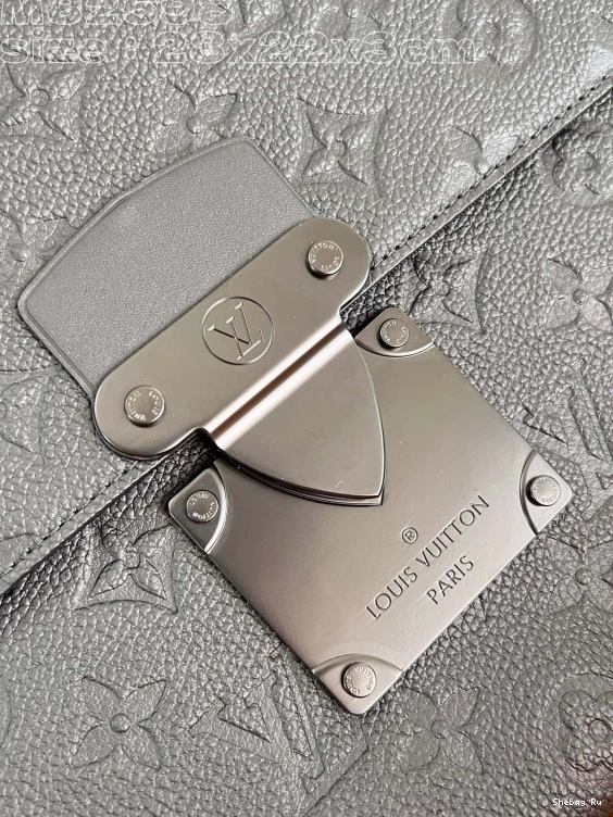 S-LOCK LOUIS VUITTON POCHETTE 0814